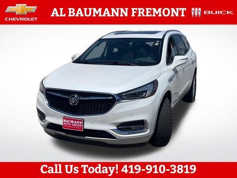 Used 2019 Buick Enclave Premium AWD/4WD image 2