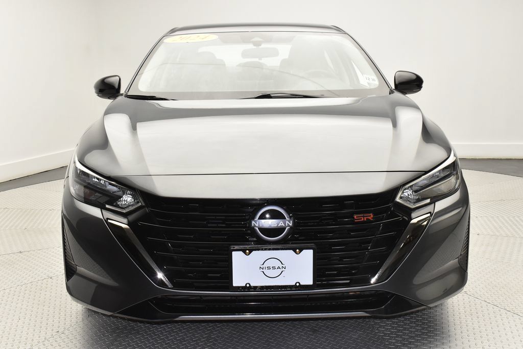 Used 2024 Nissan Sentra SR FWD image 2