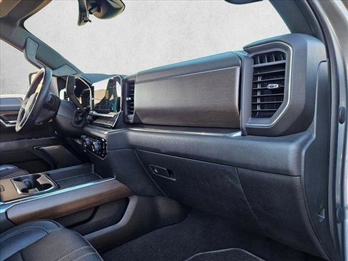 Used 2024 Chevrolet Silverado 2500 High Country w/ High Country Premium Package image 23