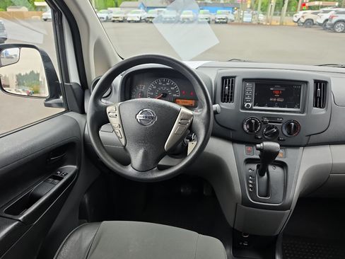 Used 2021 Nissan NV200 S w/ Back Door Glass Package FWD image 18