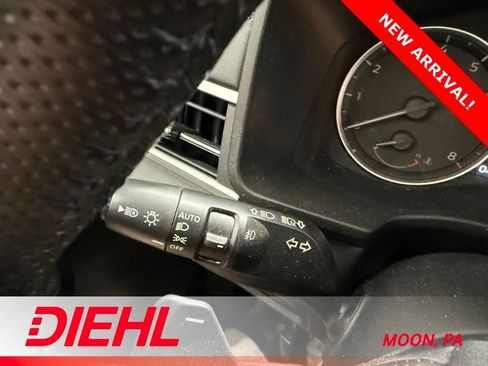 Used 2022 Mitsubishi Outlander SE image 24