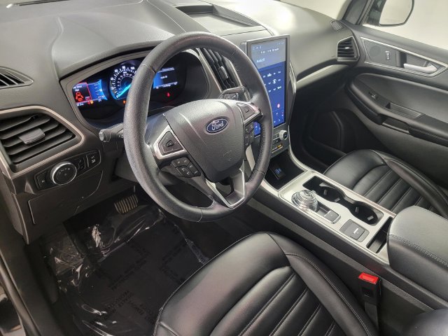 Certified 2024 Ford Edge SEL w/ Convenience Package AWD/4WD image 12