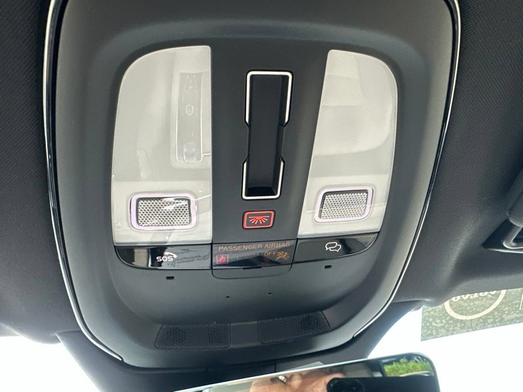 Certified 2026 Volvo XC90 B6 Plus AWD/4WD image 35