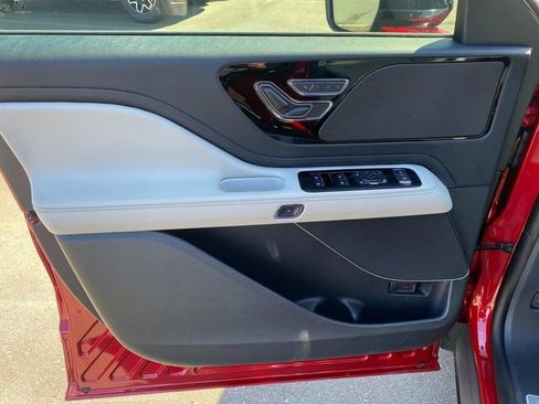 New 2026 Lincoln Aviator Reserve image 11