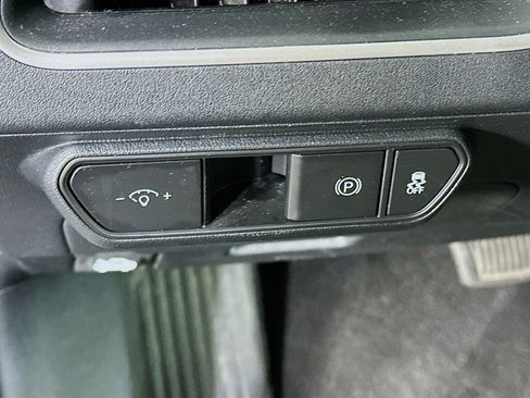 Used 2025 Kia K4 LXS image 17