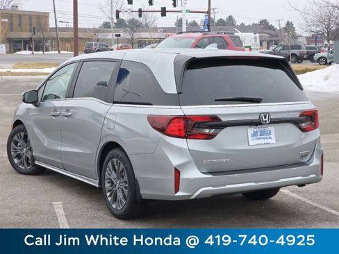 New 2026 Honda Odyssey Touring image 16