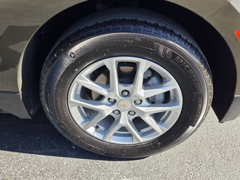 Used 2024 Chevrolet Equinox LT image 12