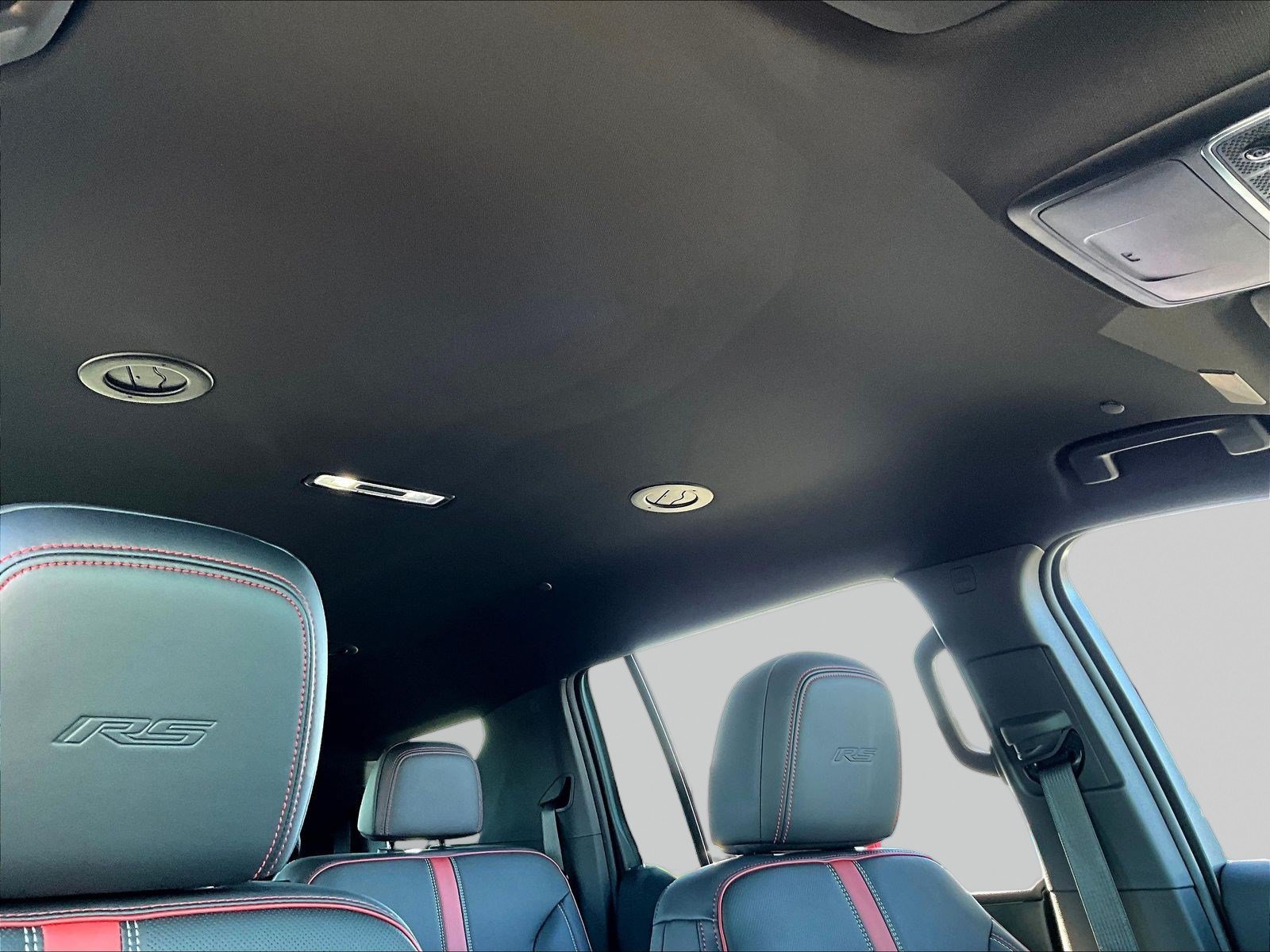 New 2027 Chevrolet Traverse RS w/ LPO, Floor Liner Package FWD image 13