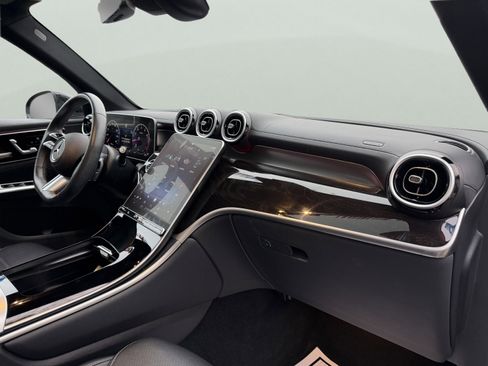 Used 2023 Mercedes-Benz GLC 300 4MATIC image 44