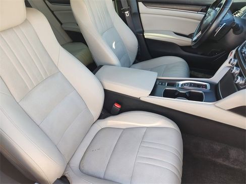 Certified 2022 Honda Accord Touring image 13