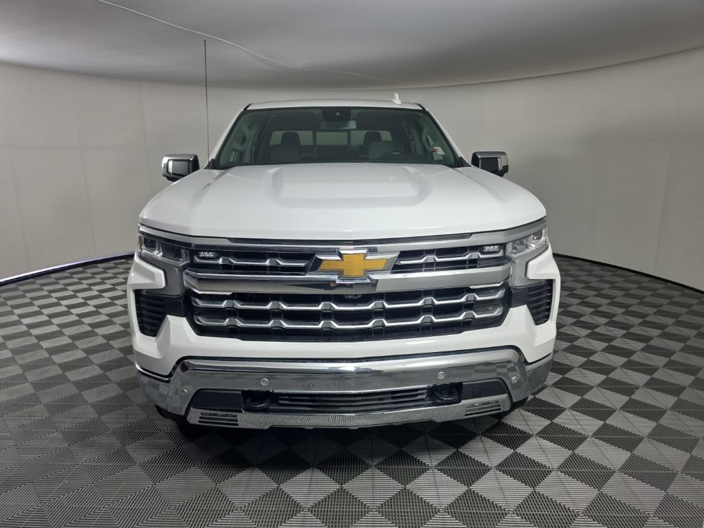 Used 2023 Chevrolet Silverado 1500 LTZ w/ LTZ Convenience Package II AWD/4WD image 8