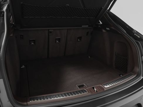 Certified 2019 Porsche Macan AWD/4WD image 14
