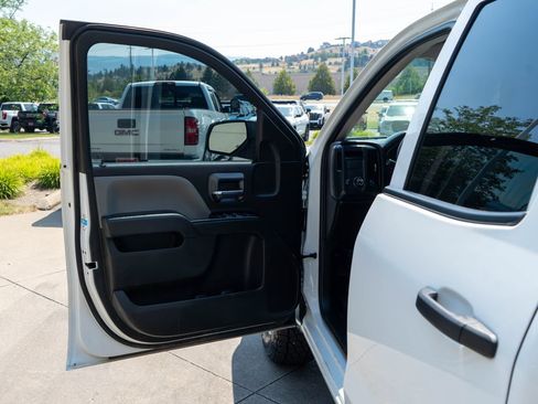 Used 2019 Chevrolet Silverado 1500 W/T AWD/4WD image 15