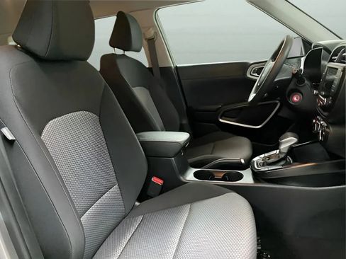 Used 2024 Kia Soul LX w/ Option Group 015 FWD image 14