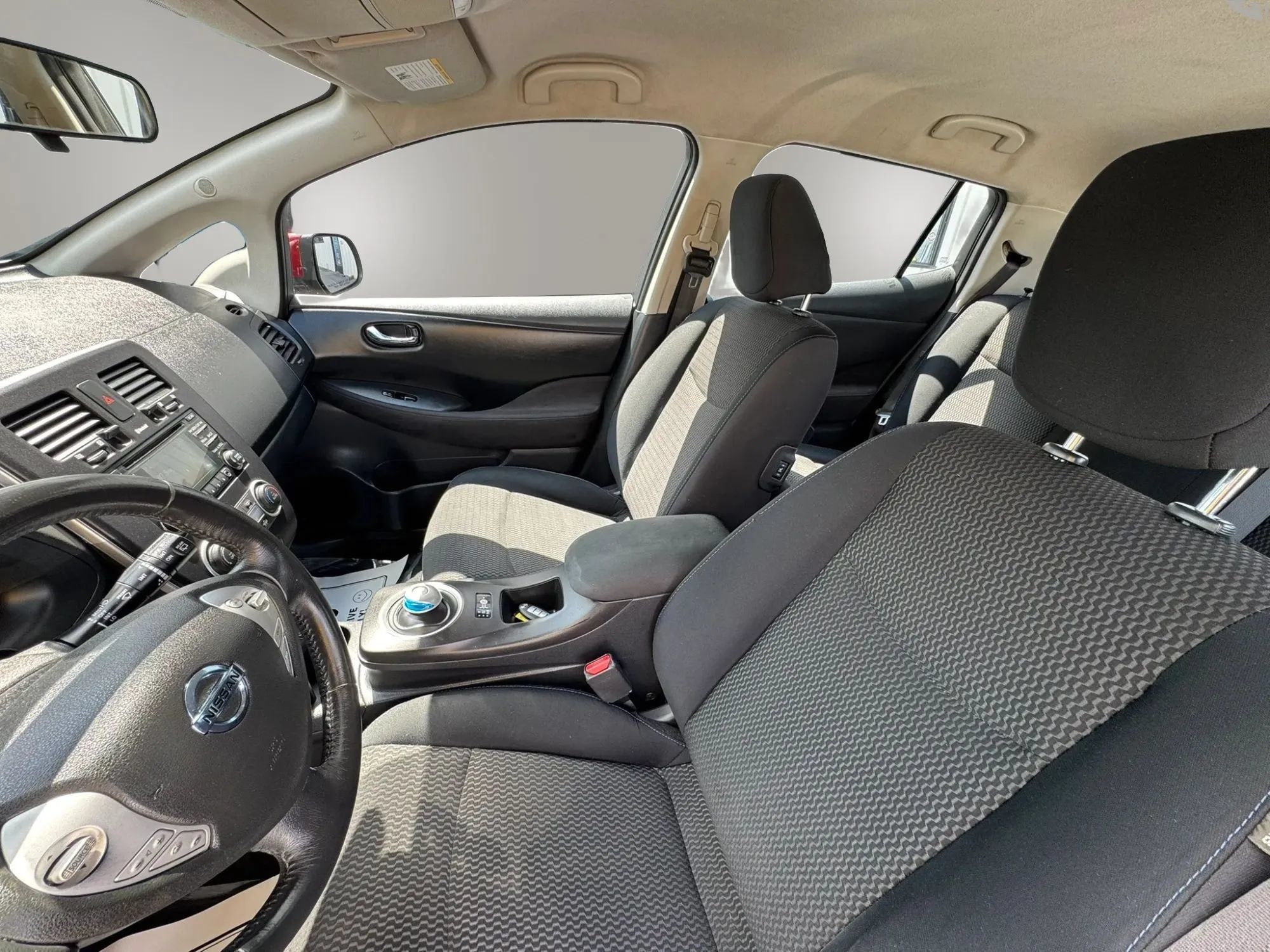 Used 2015 Nissan Leaf S w/ Charge Package FWD image 8