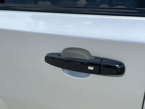Used 2020 Chevrolet Traverse Premier w/ Redline Edition AWD/4WD image 32
