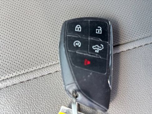 Used 2025 Chevrolet Silverado 2500 LTZ w/ LTZ Plus Package AWD/4WD image 32