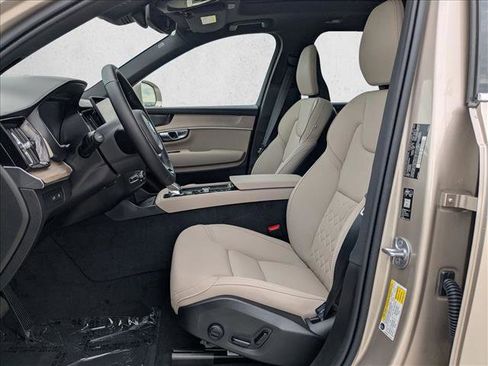 Used 2026 Volvo XC90 T8 Plus w/ Protection Package Premier image 4