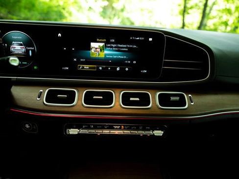 Used 2020 Mercedes-Benz GLS 450 4MATIC image 40