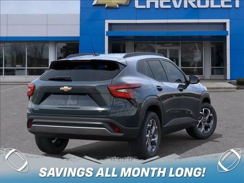 New 2026 Chevrolet Trax LT w/ Driver Confidence Package FWD image 4