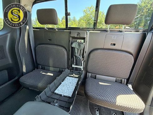 Used 2015 Nissan Frontier SV AWD/4WD image 16