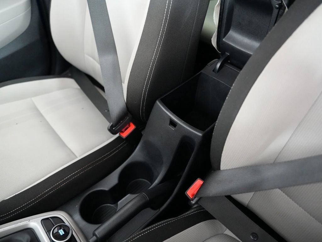 Used 2020 Hyundai Venue SEL FWD image 29