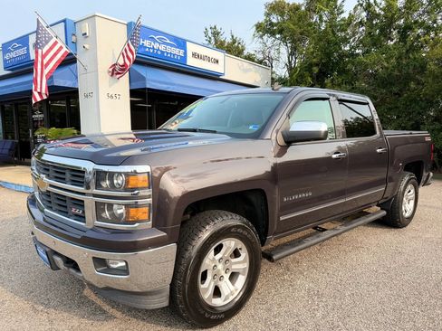 Used 2014 Chevrolet Silverado 1500 LTZ Z71 w/ LTZ Plus Package AWD/4WD image 18