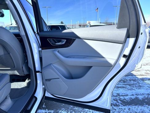 Used 2018 Audi Q7 3.0T Premium Plus image 17