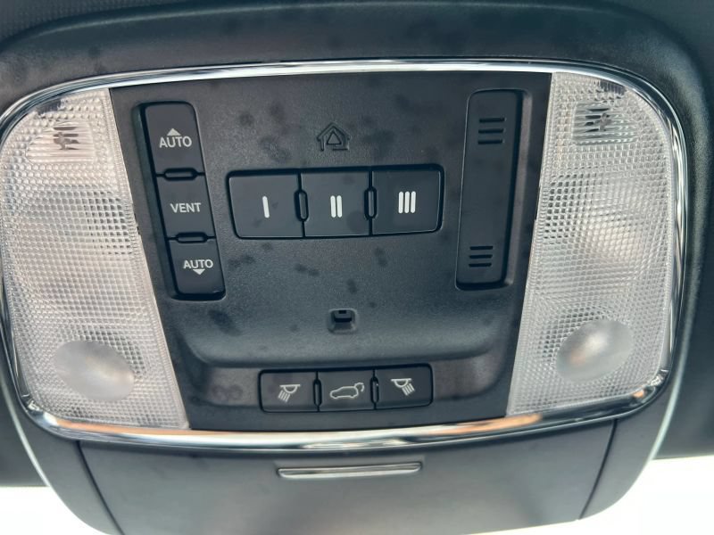 Used 2017 Jeep Grand Cherokee Limited w/ Trailer Tow Group IV AWD/4WD image 30
