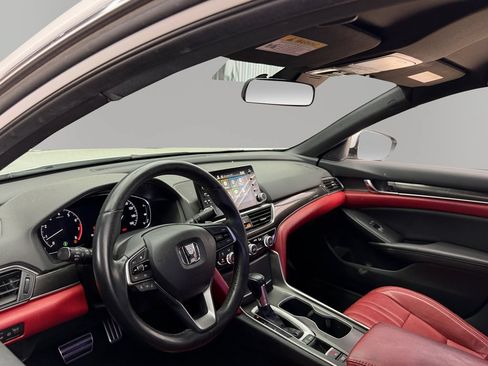 Used 2019 Honda Accord Sport image 16