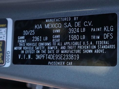 New 2025 Kia K4 LXS image 40