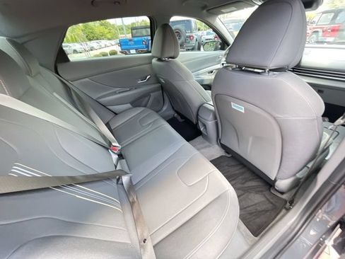 Used 2025 Hyundai Elantra Sport FWD image 32