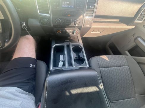 Used 2016 Ford F150 XLT image 8