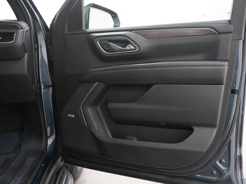 Used 2021 Chevrolet Tahoe LT w/ LT Signature Package AWD/4WD image 9