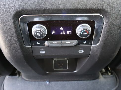 Used 2024 Chevrolet Tahoe High Country AWD/4WD image 34