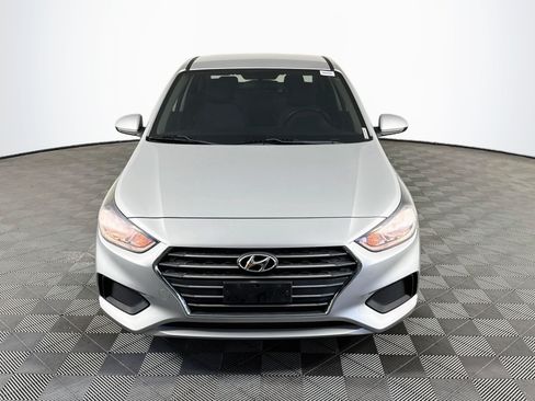 Used 2019 Hyundai Accent SE FWD image 2