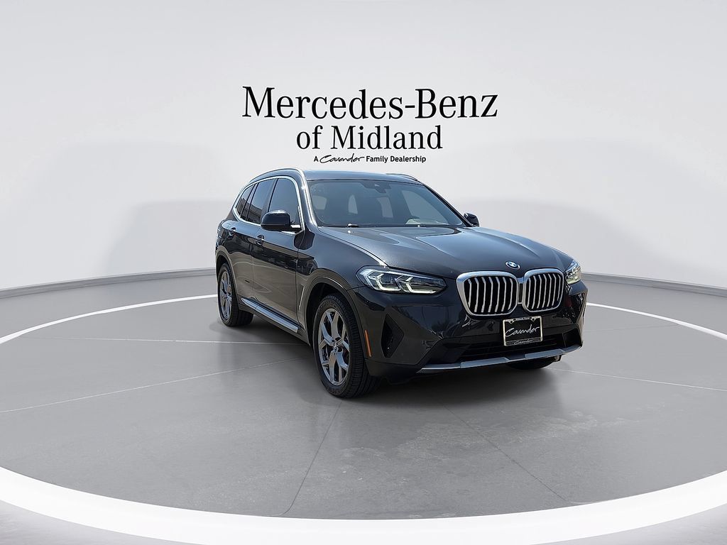 Used 2022 BMW X3 xDrive30i AWD/4WD image 2