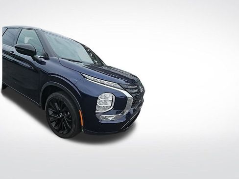 Used 2022 Mitsubishi Outlander SE image 4