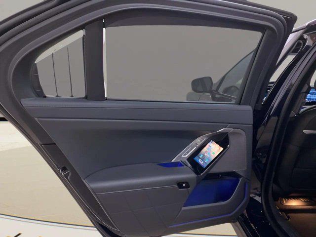 Used 2026 BMW 740i xDrive AWD/4WD image 63