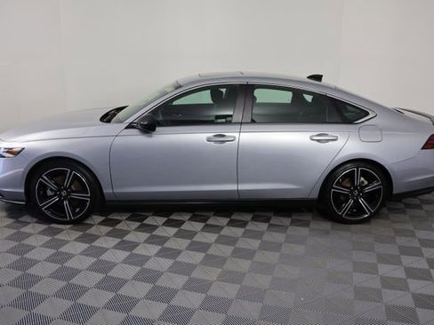 Used 2025 Honda Accord Sport image 5