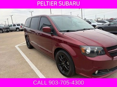 Used 2019 Dodge Grand Caravan GT FWD image 3