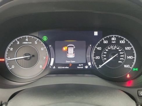 Used 2024 Acura RDX SH-AWD image 25