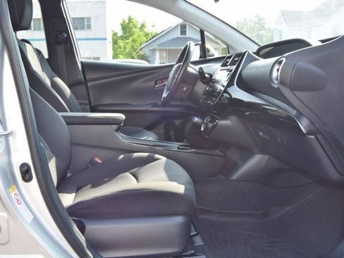 Used 2020 Toyota Prius Prime LE FWD image 20