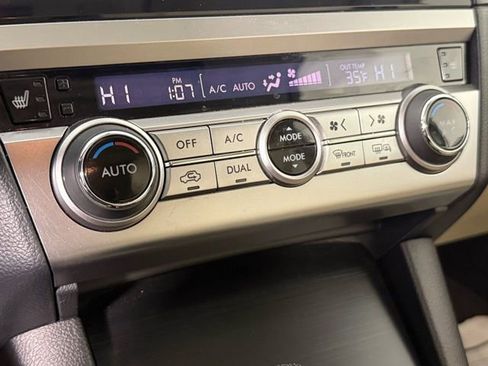 Used 2017 Subaru Outback 2.5i Limited image 21