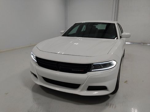 Used 2022 Dodge Charger SXT w/ Cold Weather Package RWD image 15