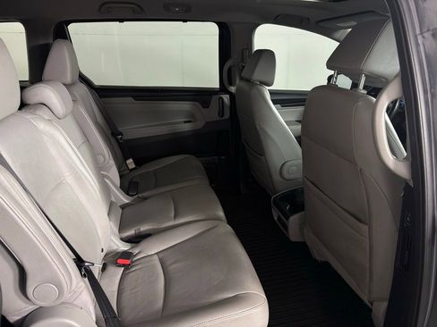 Used 2018 Honda Odyssey EX-L image 39