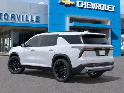 New 2026 Chevrolet Traverse LT image 3