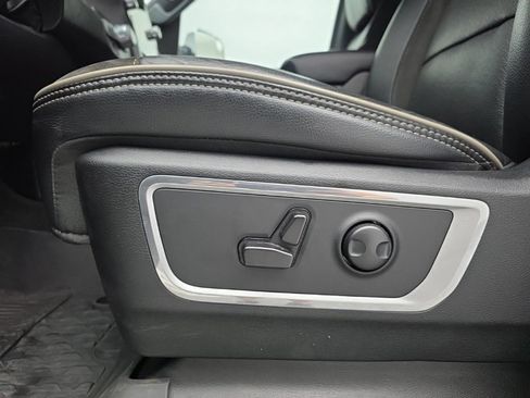 Used 2023 RAM 1500 Laramie AWD/4WD image 15