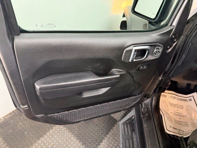 Certified 2024 Jeep Gladiator Sport AWD/4WD image 19