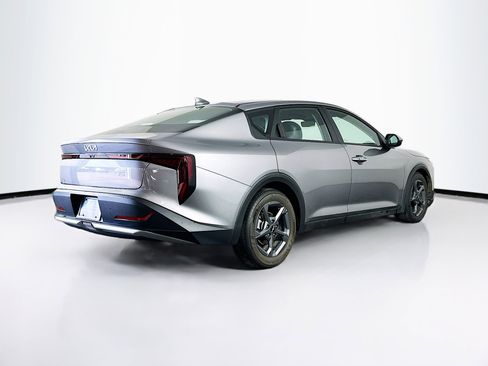 Used 2025 Kia K4 LXS image 9